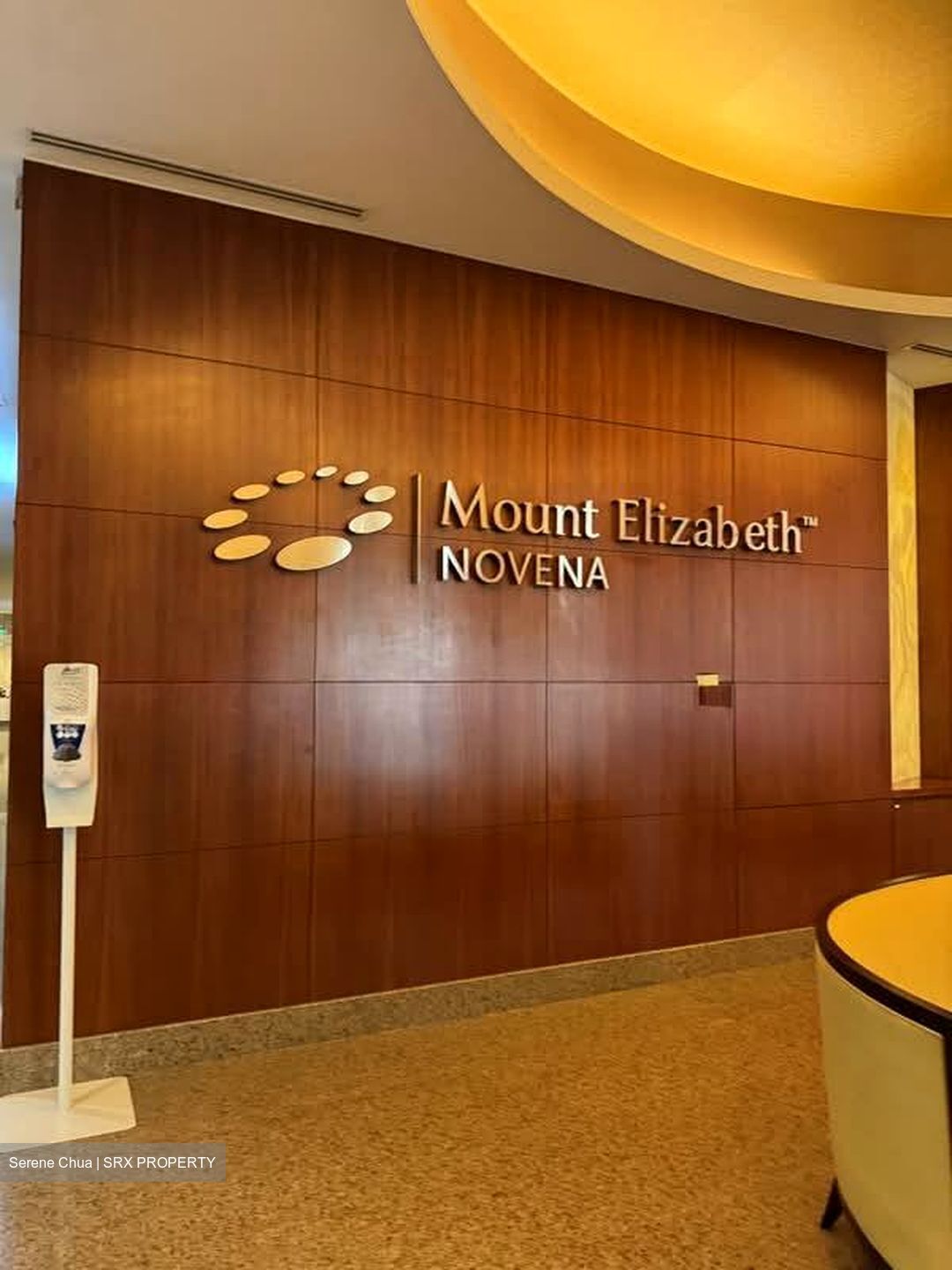 Mount Elizabeth Novena Hospital (D12), Retail #578550321